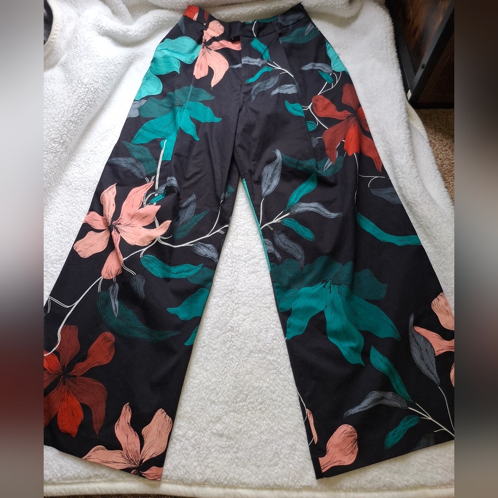The Kit Women's Floral Wide-Leg Leigh Trousers-Size 12 NWT